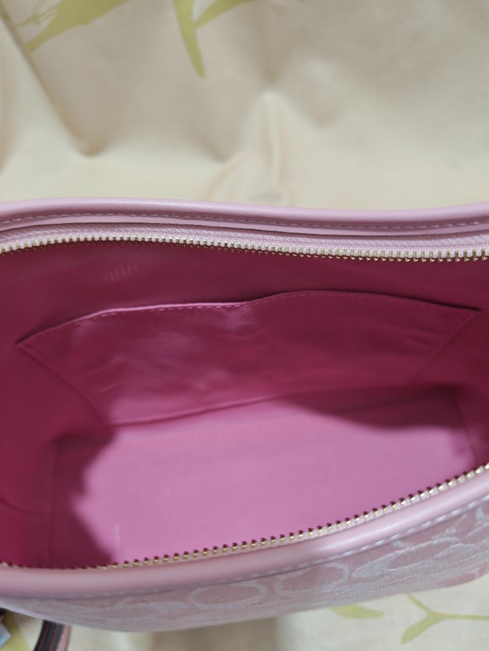 Coach Pink Signature Jacquard Hobo Bag, Extra Straps Included - Picture 9 of 13